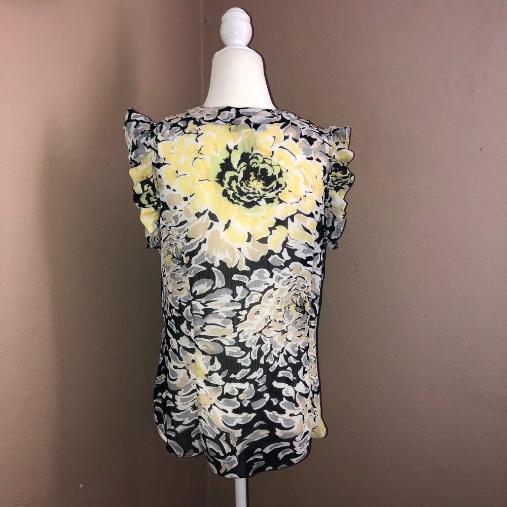 HUDSON STUDIO Floral Ruffle Front Button Top Sz L - Picture 8 of 8